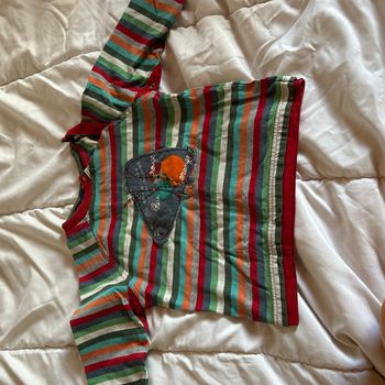 sweat-shirt