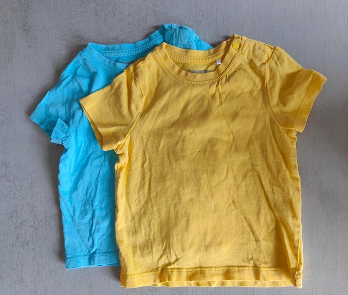 2 teeshirt 12 mois