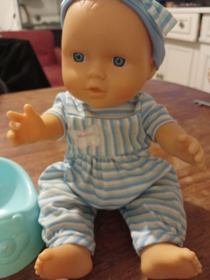 Poupon Manon et ses accessoires - photo numéro 2