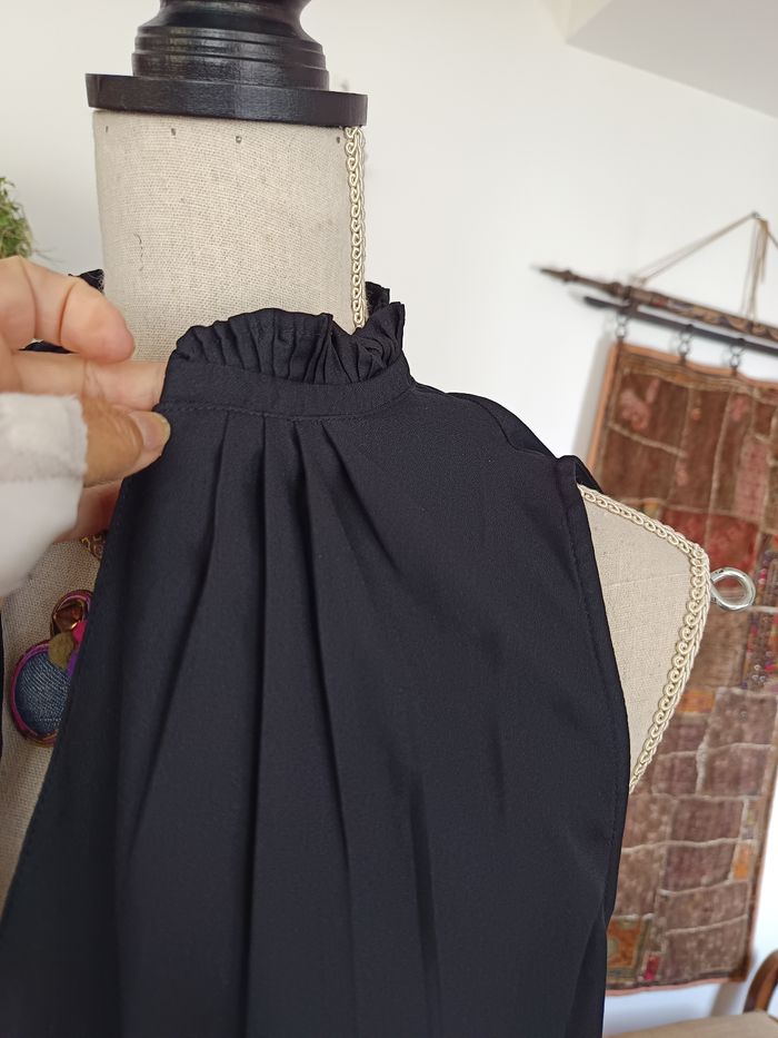Chemise/Tunique noire sans manche - photo numéro 3