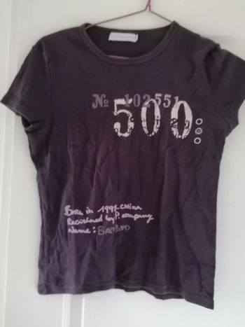 Tee-shirt très bon état taille 3