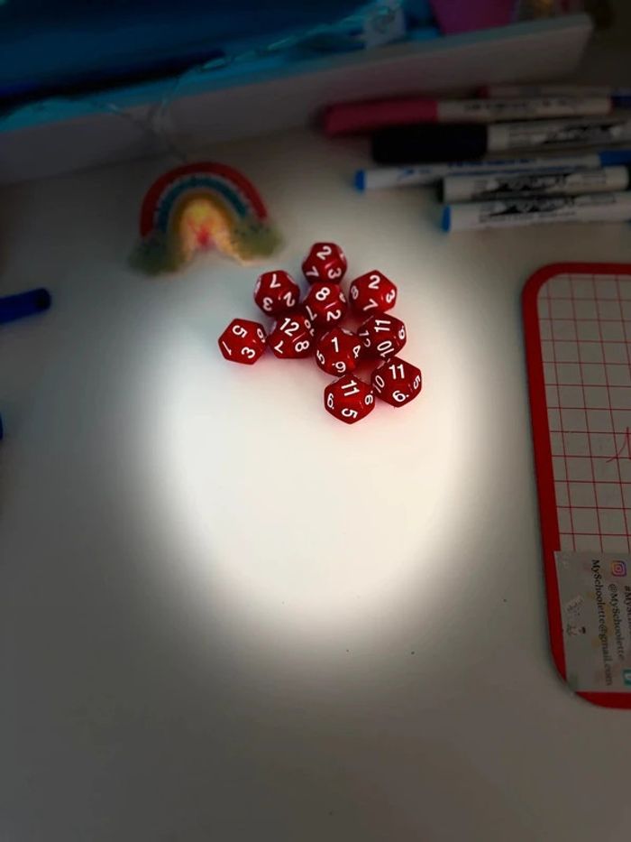Dé à 12 faces numérotés de 1 à 12 : Jeux mathématiques - photo numéro 14