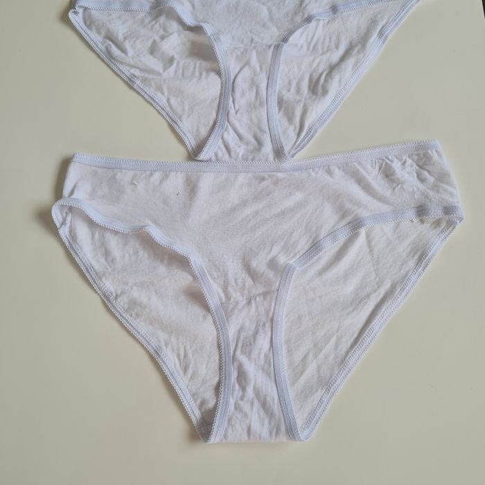 3 culottes blanches neuves - photo numéro 2