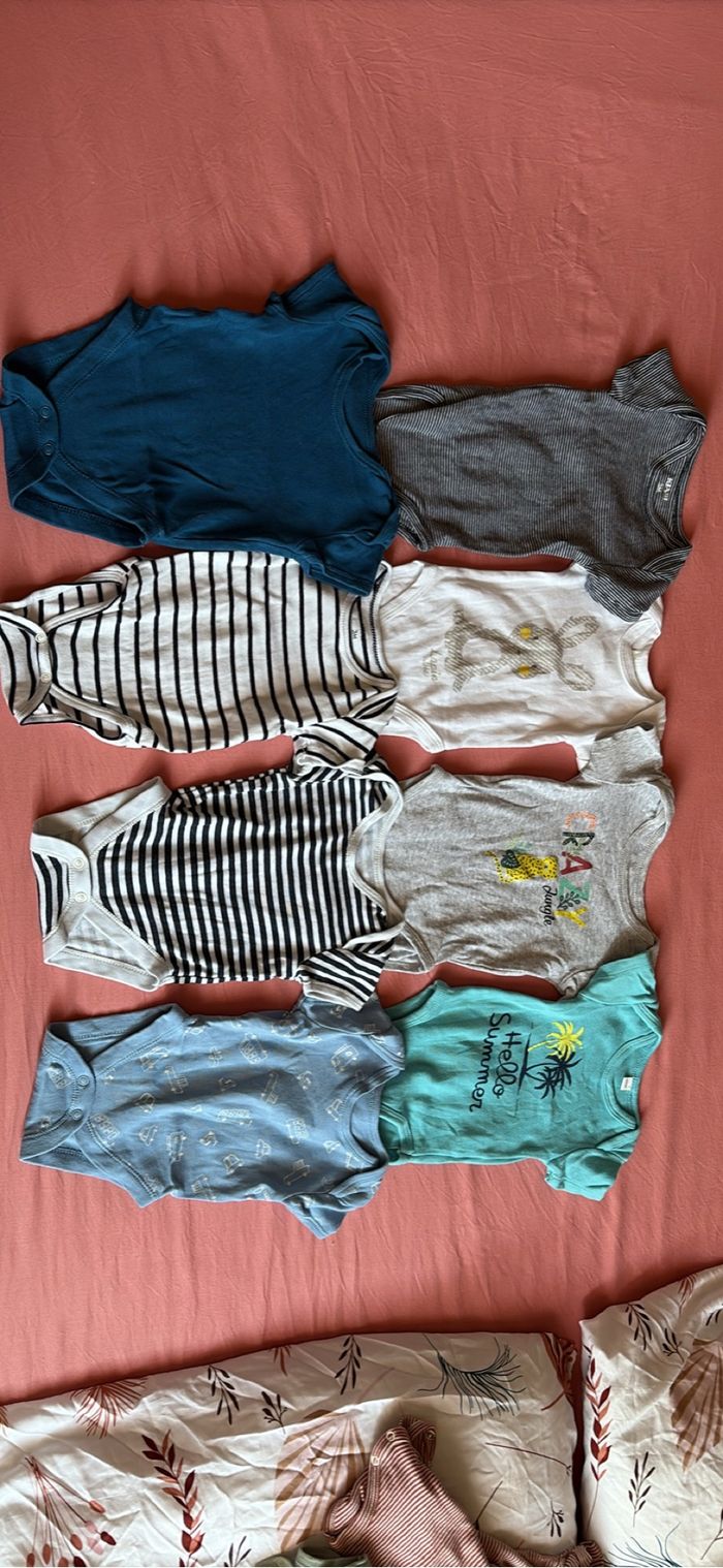 8 body manches courtes