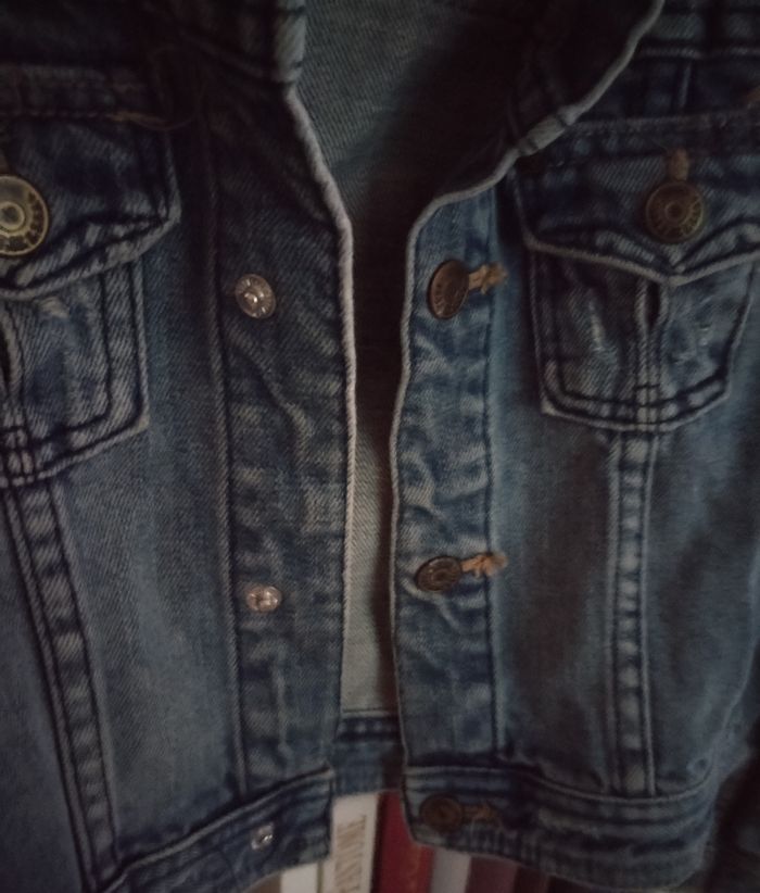 Jolie Veste en jeans courte 6/7 ans 100% coton neuve - photo numéro 6