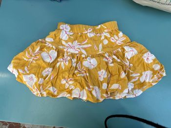 Jupe élastiquée t 6 ans 116cm