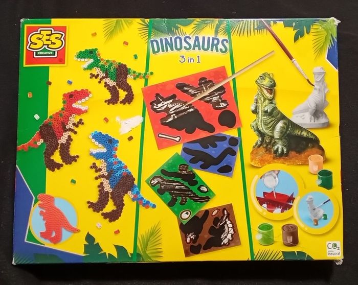 Jeu 3 en 1 thème dinosaure neuf