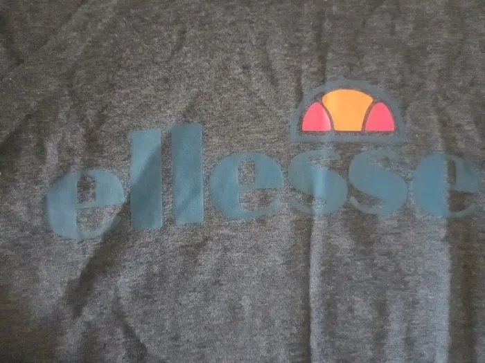 Sweat a capuche ellesse taille S/M - photo numéro 3