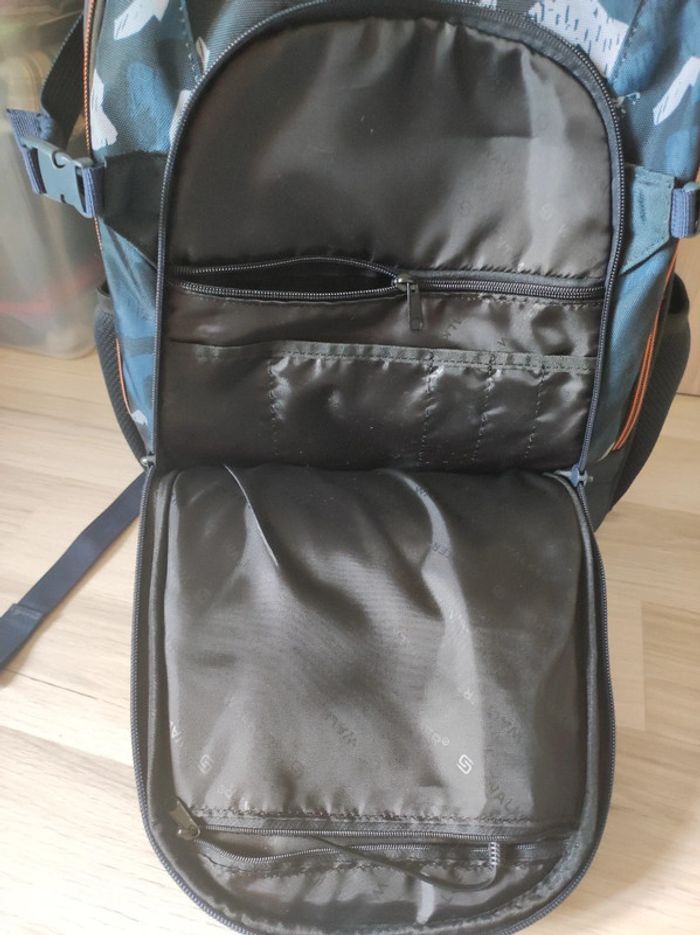 Sac à dos " Cyber Tiger" Walker avec LEDs. - photo numéro 3