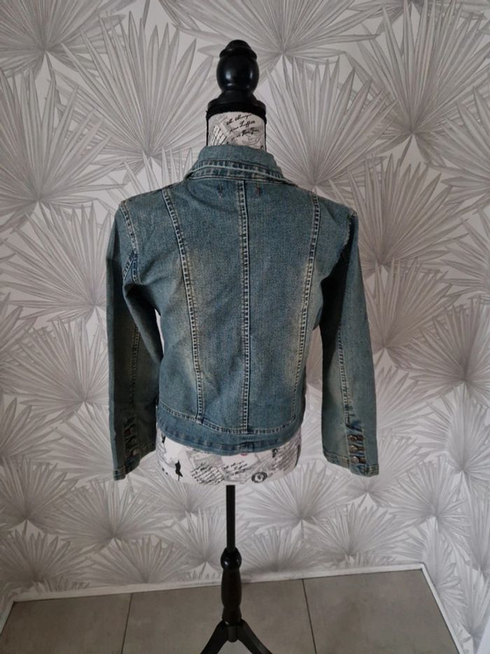 Jolie veste en jean taille 38 - photo numéro 2