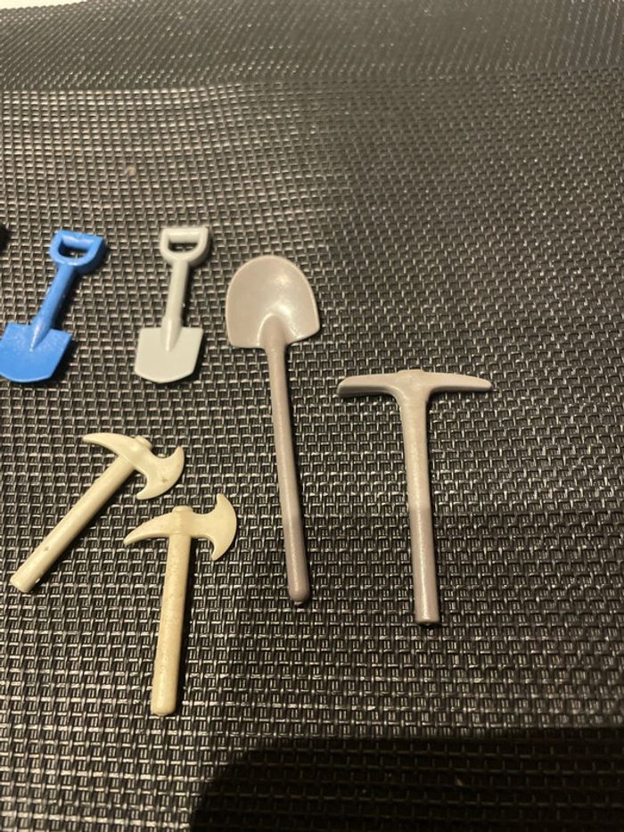 Playmobil lot outils pelles pioches marteaux haches jardin chantier ouvriers accessoires - photo numéro 4