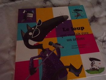 Livre Le Loup qui voulait etre un artiste Auzou