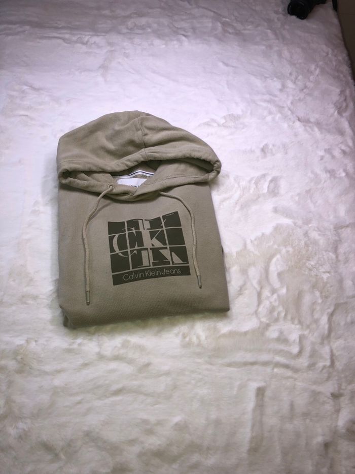 Pull homme Calvin Klein, vert, très bon état taille M - photo numéro 2