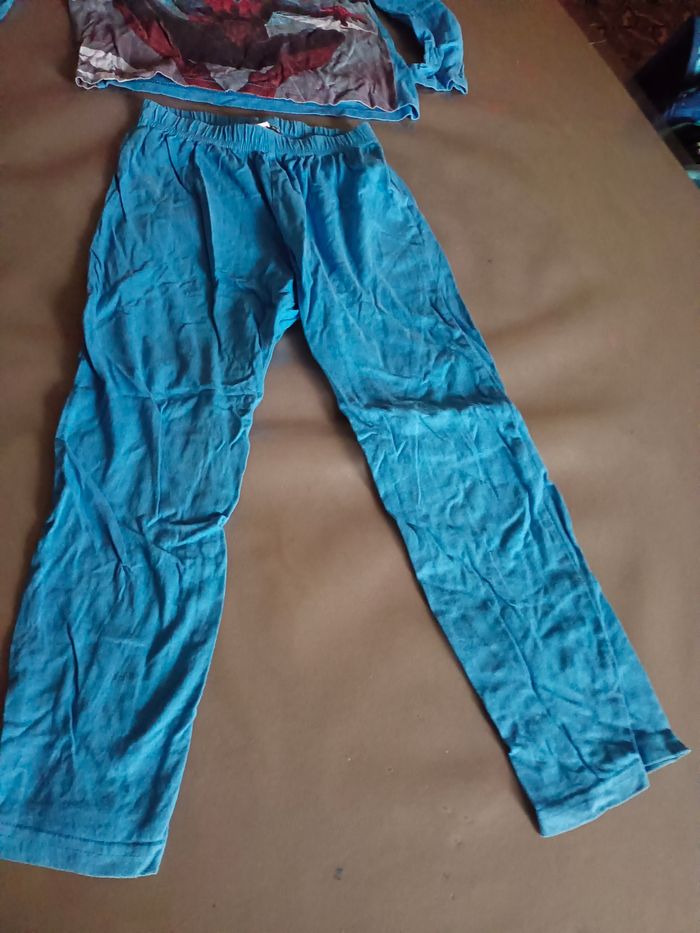 Pyjama garçon fin 5.6 ans - photo numéro 2