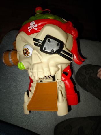 Lanceur de voiture avec réservoir d'eau 