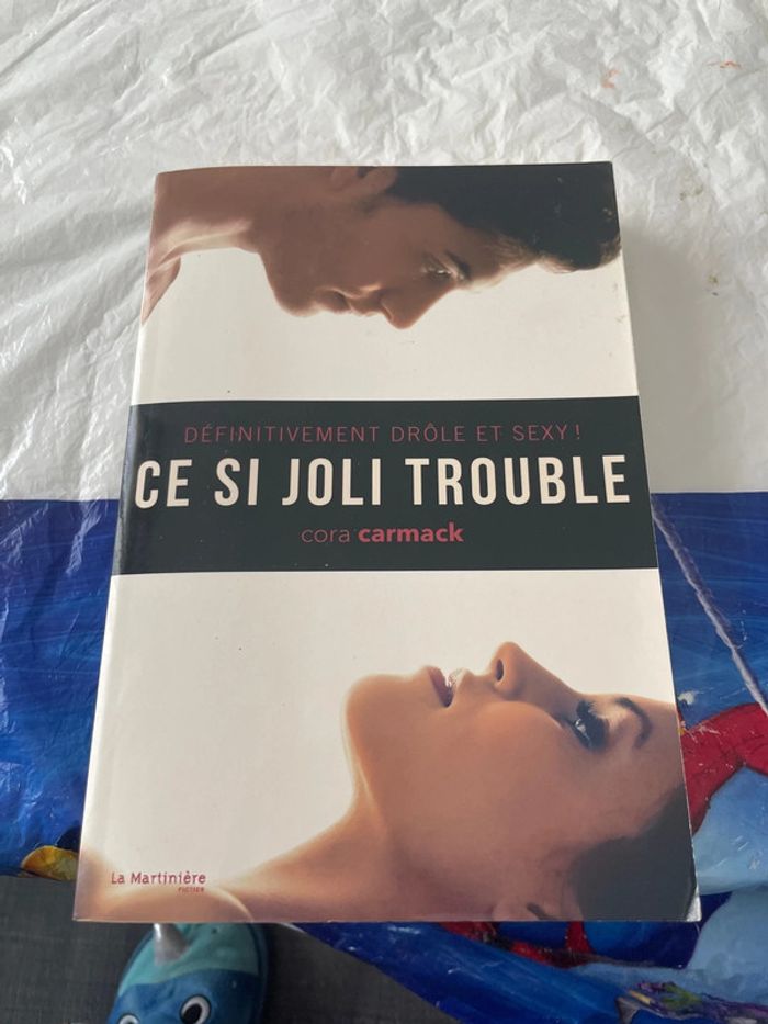 Livre ce si joli trouble de Cora Carmack
