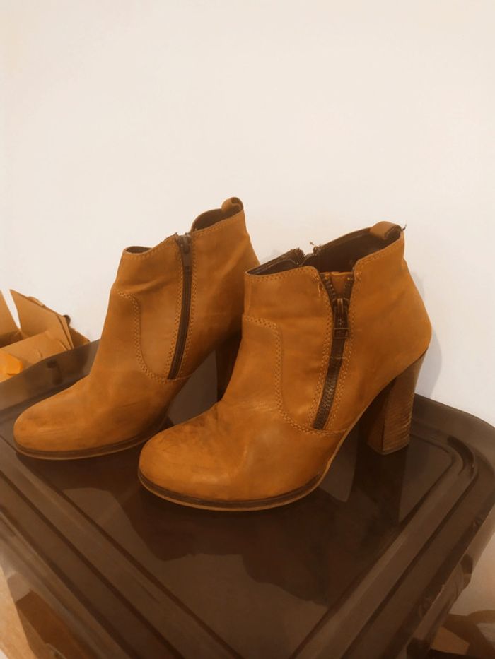 Bottines à talon camel