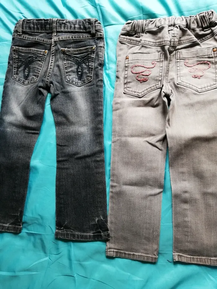 Lot de vêtements fille 4 ans - photo numéro 3