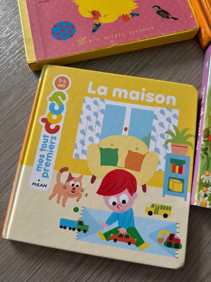 Lot 4 livres pour enfant très bon état - photo numéro 2