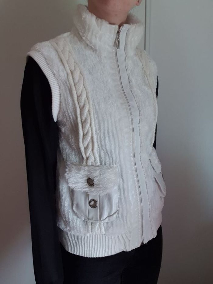 Veste blanche sans manches TS TM