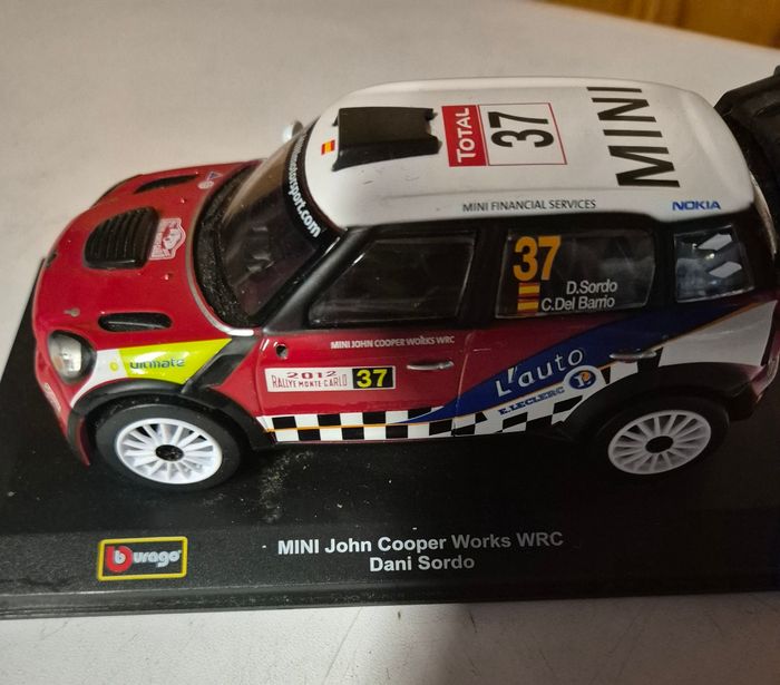 Bburago voiture miniature mini John cooper works wrc dani sordo - photo numéro 2