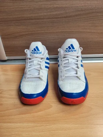 Baskets taille 38