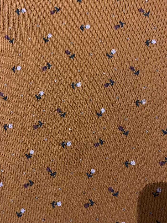 Haut jaune kiabi avec paillettes - photo numéro 2