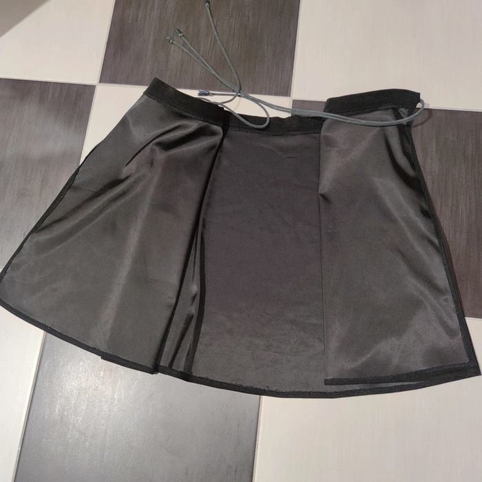 Jupe portefeuille noire tissus toucher velours - photo numéro 3