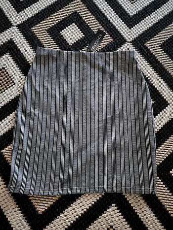 Jupe innocence taille 38 neuve