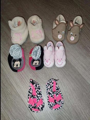 Lot chaussons bébé