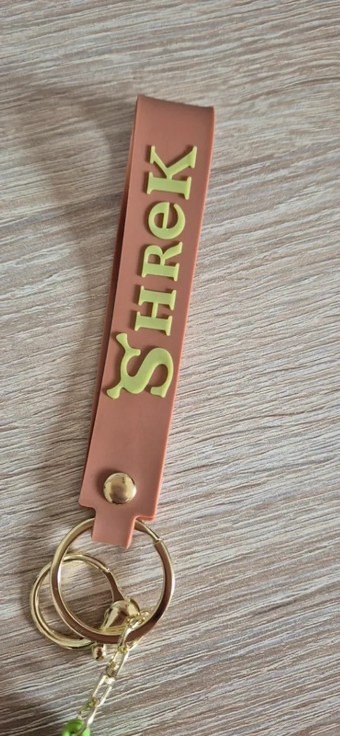 Gros porte clés 🔑 Shrek. - photo numéro 5