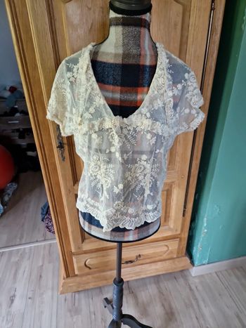 Top style dentelle crochet transparents beige bohème taille s