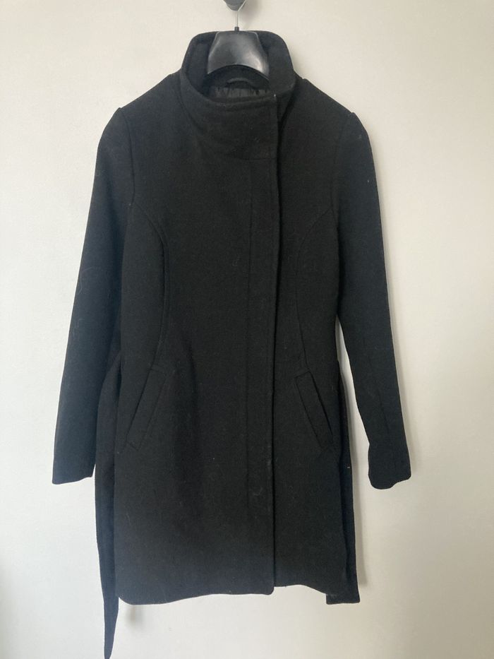 Vend manteau long noir avec ceinture