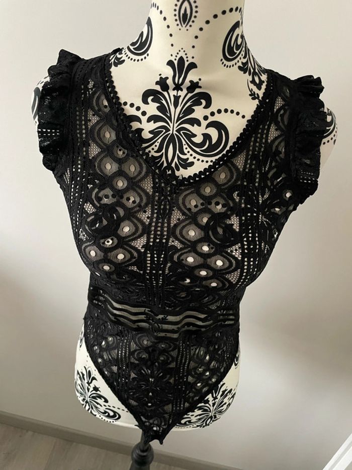 Body sans manches à volant noir en dentelle sexy whoo taille S/M - photo numéro 4