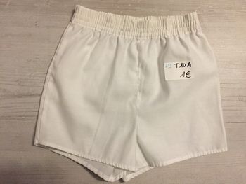650-Short blanc T 10 Ans