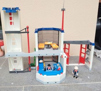 Caserne pompier playmobil