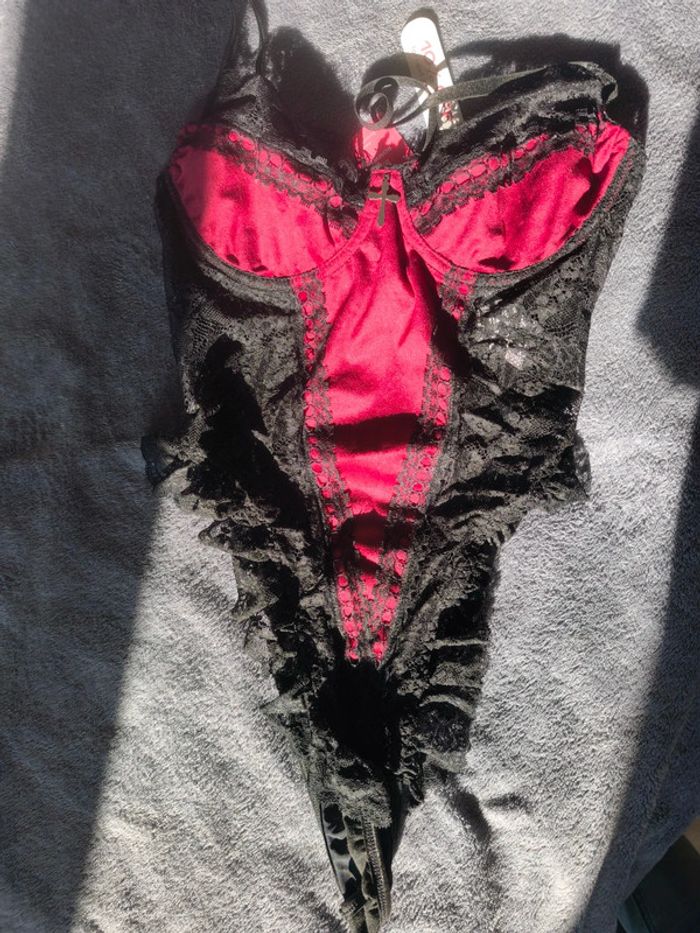 Body femme taille M neuf