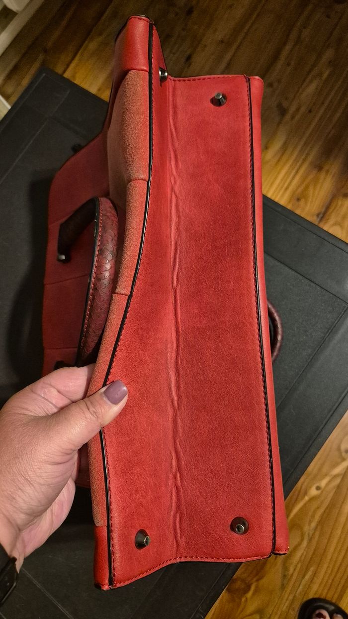 Sac rouge - photo numéro 3
