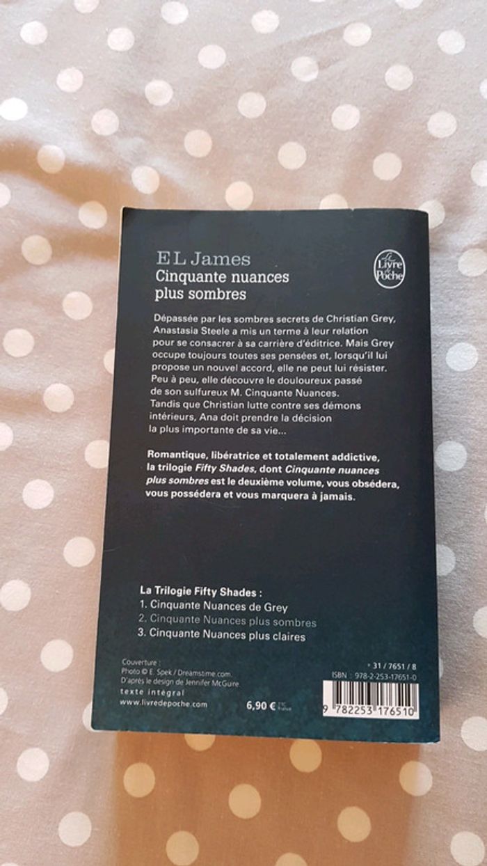 Cinquante nuances plus sombres - photo numéro 2