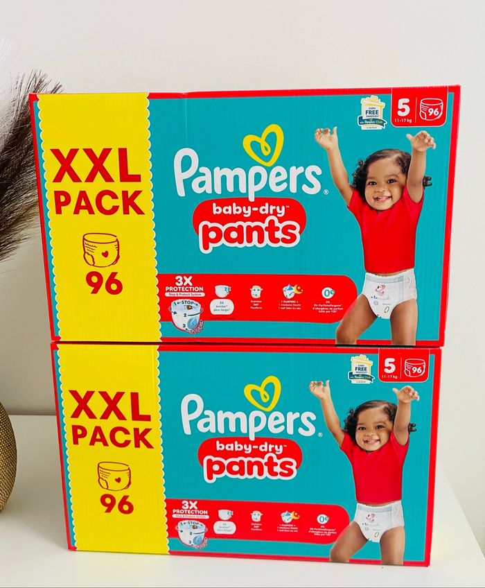 192  Couches  Pampers Pants taille 5