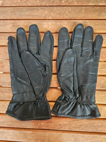 Gants moto noirs en cuir