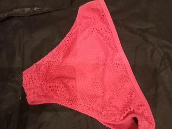 Le bas de maillot du bain rose pour fille