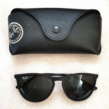 Lunettes de soleil "Ray ban" 