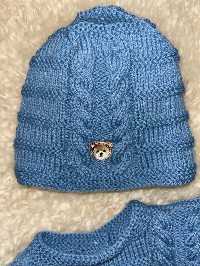 Ensemble layette, brassière, bonnet et chaussons en laine - photo numéro 3