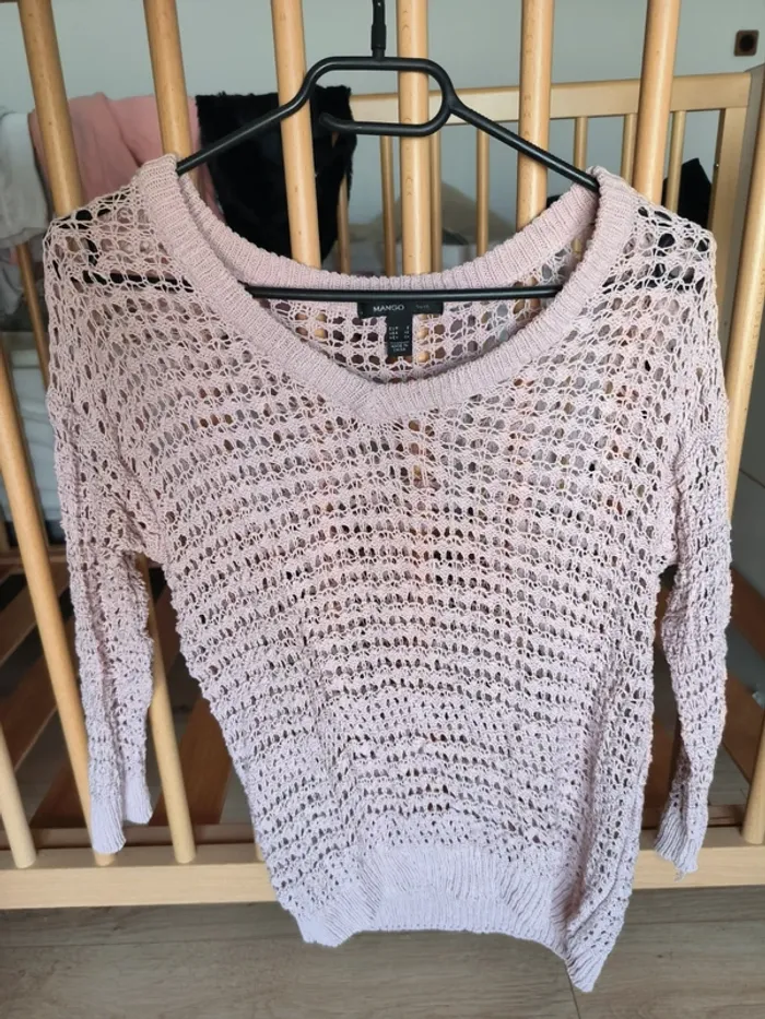 Pull ajouré rose