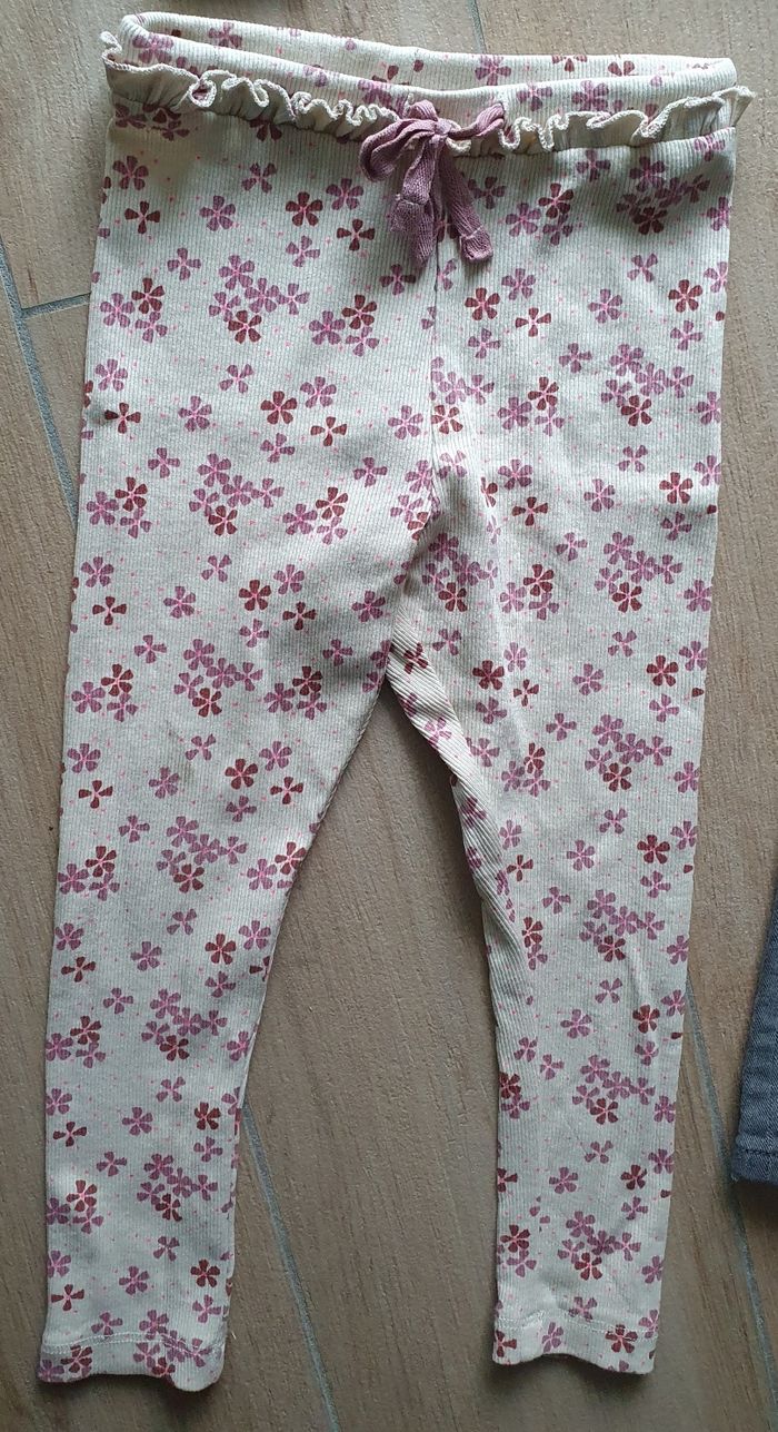 Lot fille 3 ans - photo numéro 2