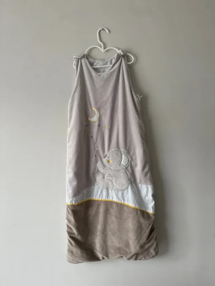 👚 Gigoteuse Tineo - de 6 mois à 36 mois - unisexe- bon état
