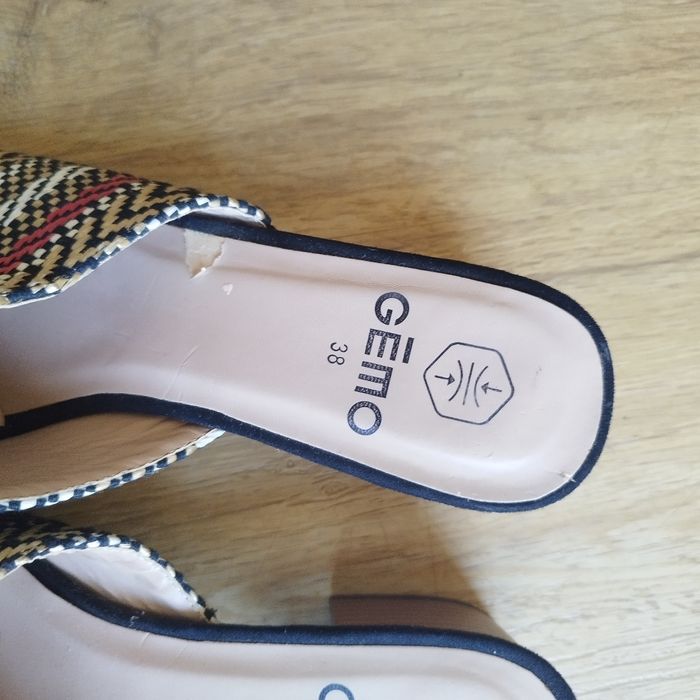 Magnifique sandales gemo a talons - photo numéro 3