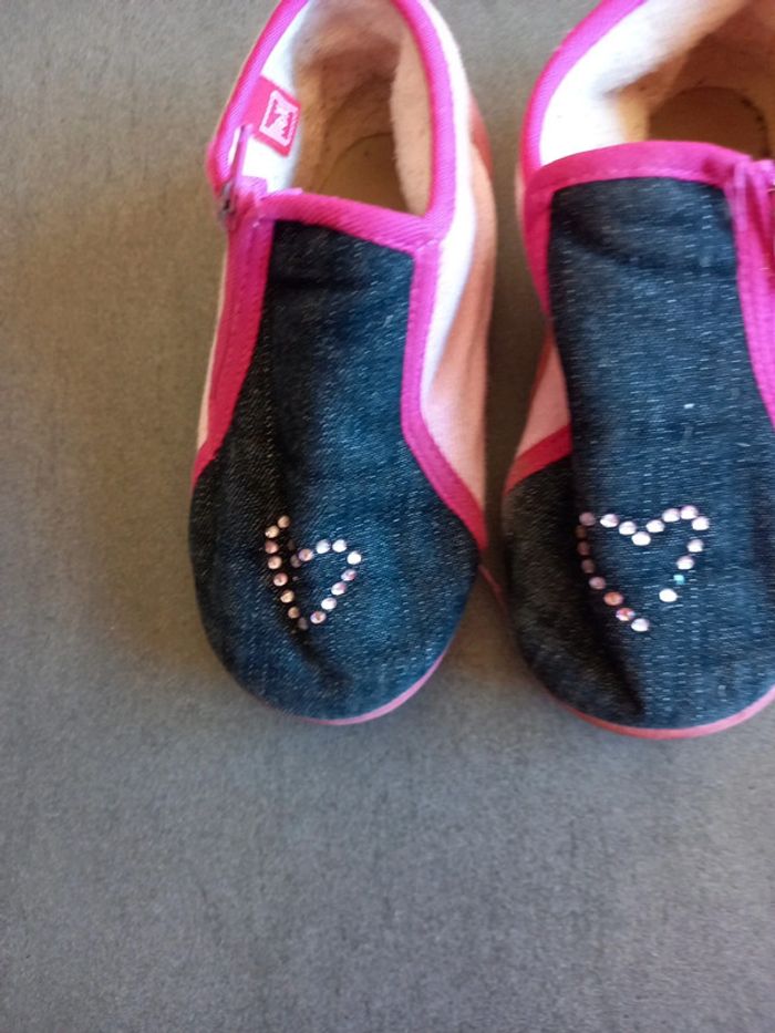 Chaussons fille taille 27 - photo numéro 4