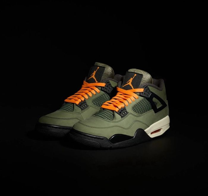 Jordan 4 undefeated deep green tout neuf - photo numéro 2